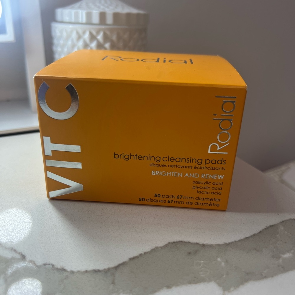 Rodial VIT C Brightening cleansing pads NEW